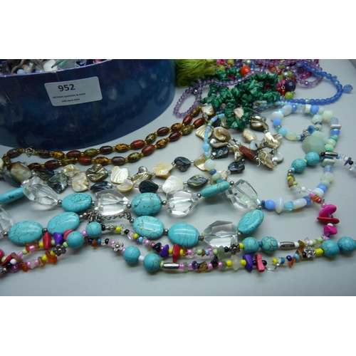 952 - A collection of semi-precious gemstone jewellery, rose quartz, malachite, etc.