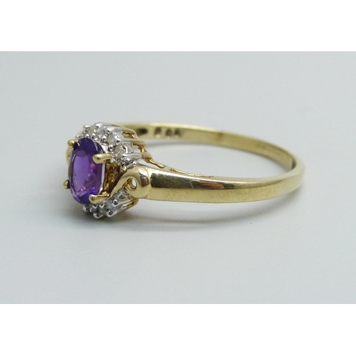 957 - A 9ct gold, amethyst and diamond cluster ring, 2g, T