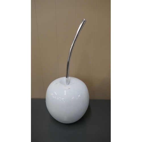 1462 - A white medium sized decorative cherry, 28cm x 28cm