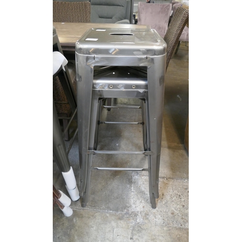 1469 - A pair of industrial steel Tolix style barstools