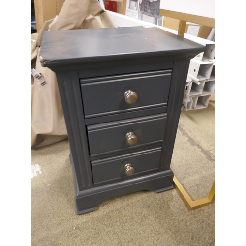 1539 - A white two drawer console table with gold legs and bedside chest