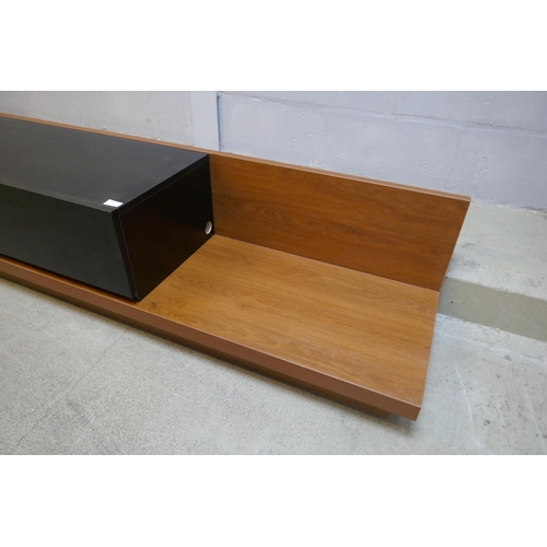 1589 - A black wood and teak effect adjustable TV/media unit