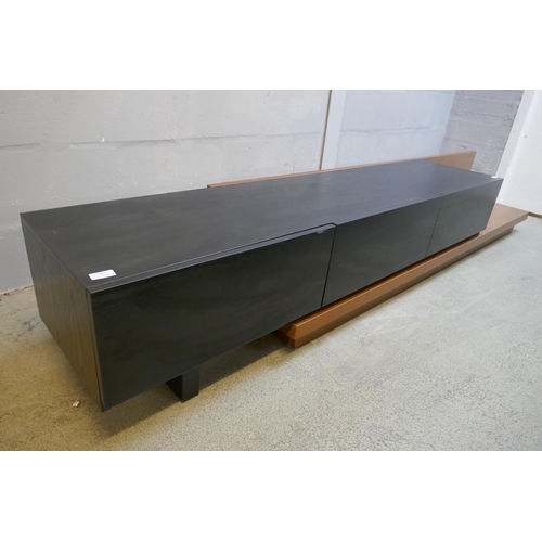 1589 - A black wood and teak effect adjustable TV/media unit