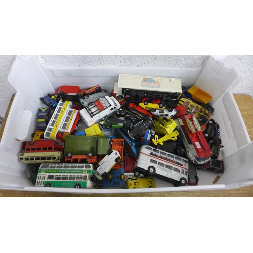 2086 - A box of die-cast model vehicles