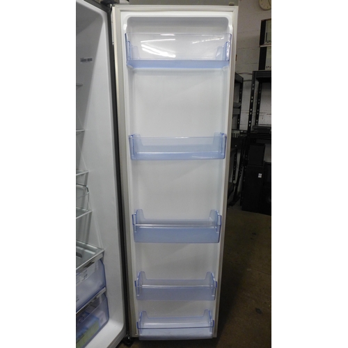 2174 - A Hi-Sense Multi Air Flow American style free standing fridge freezer with ice maker and water dispe... 