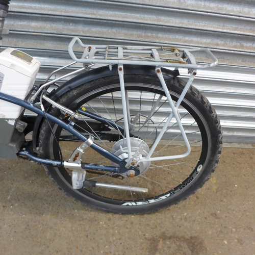 2198 - A Powered Bicycles Salisbury model front suspension electric bike with key and an LPX lithium polyme... 