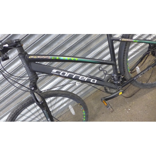 2205 - A women's Carrera Crossfire II multi-surface performance front suspension hardtail mountain bike