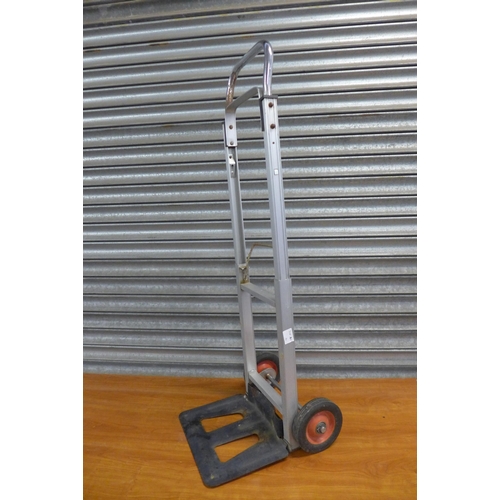 2230 - A small fold up sack truck