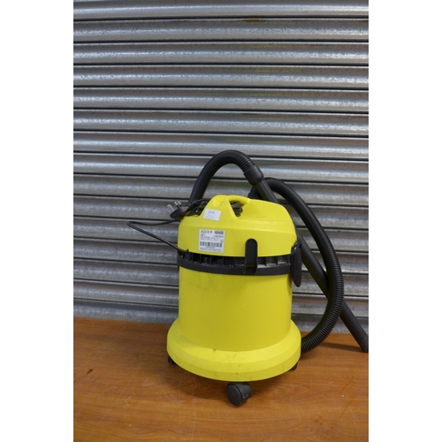 2270 - A Karcher WD2 240v wet and dry vacuum cleaner