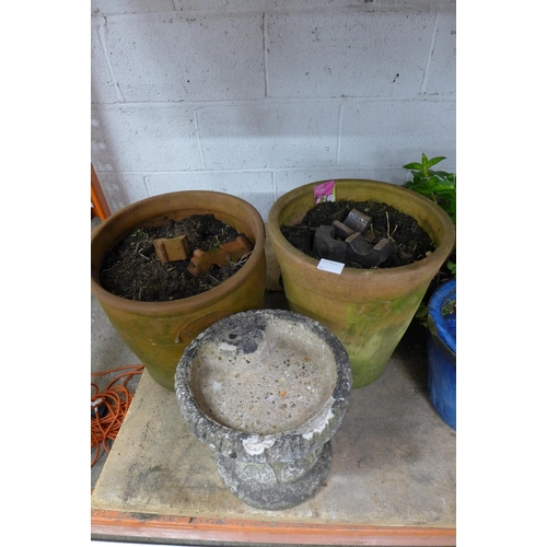 2286 - Two terracotta plant pots and a small two part concrete bird bath