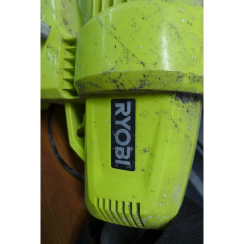 2302 - A Ryobi RBV28005 240v blower vac with collection bag