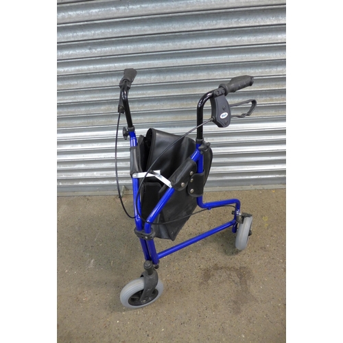 2305 - A garden recliner and two mobility rollator walkers including Roma Medical and Days