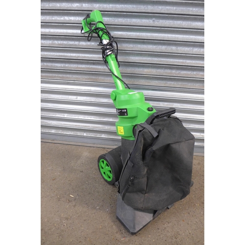 2320 - A Select Grass 240v leaf blower vac (TP160005) - W