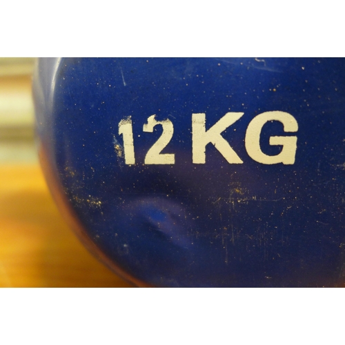 2334 - A full set of power block 'The Block' adjustable dumbbell weights with a range from 4.5kg to 20.4kg ... 