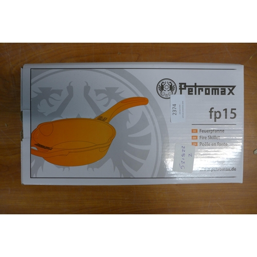 2374 - A Petromax FP15 fire skillet frying pan