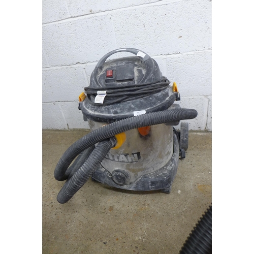 2390 - A Titan (TTB430VAC) shop vacuum cleaner