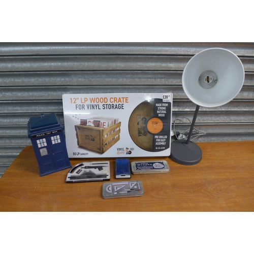 2416 - A quantity of miscellaneous items including a vinyl Buddy 12