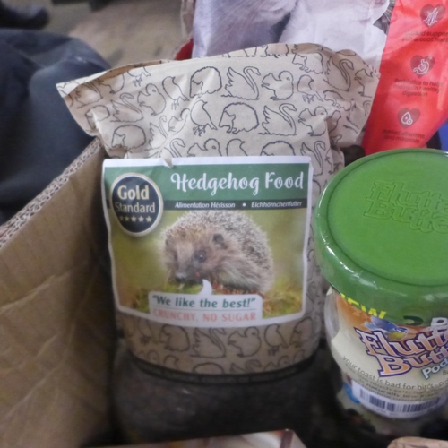 2475 - Mixed pet feed, dog food, bird seed, suet, etc.