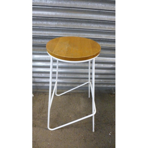 2487 - A pair of wooden bar stools with white metal frames