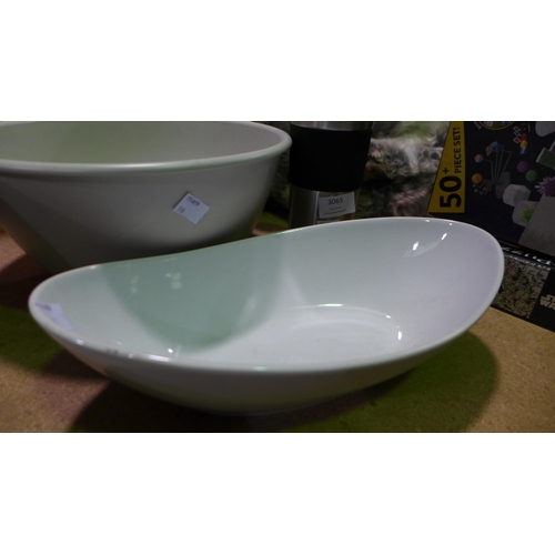 3065 - Salad Bowl, Travel Mug & Pasta Dish (318-232) *This lot is subject to VAT