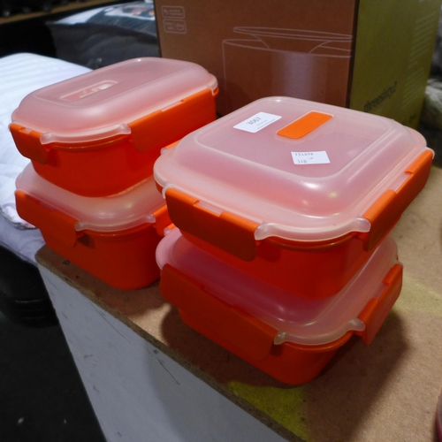 3067 - Lock-n-Lock 4-pc Microwave Containers  - Damaged    (318-181) *This lot is subject to VAT