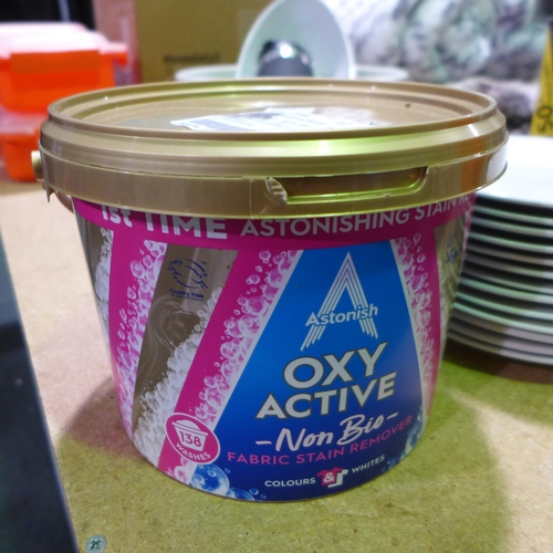 3068 - Side Plates & Astonish Oxy Active Non-bio Stain Remover (318-183,186) *This lot is subject to VAT