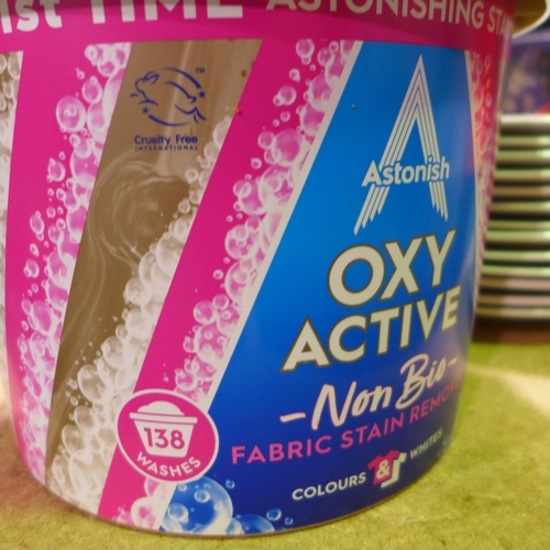 3068 - Side Plates & Astonish Oxy Active Non-bio Stain Remover (318-183,186) *This lot is subject to VAT