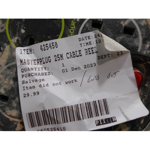 3075 - Masterplug 25m Cable Reel & Duracell Lantern (317-111,164) *This lot is subject to VAT