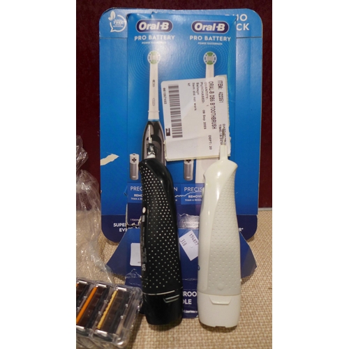 3081 - Gillette Proglide Blades & Oral-B Toothbrushes (Units Only) (318-102,108) *This lot is subject to VA... 