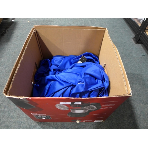 3130 - Quantity of Men's Blue Adidas 1/4 zip training tops - Mainly size: XXL *This lot is subject to VAT