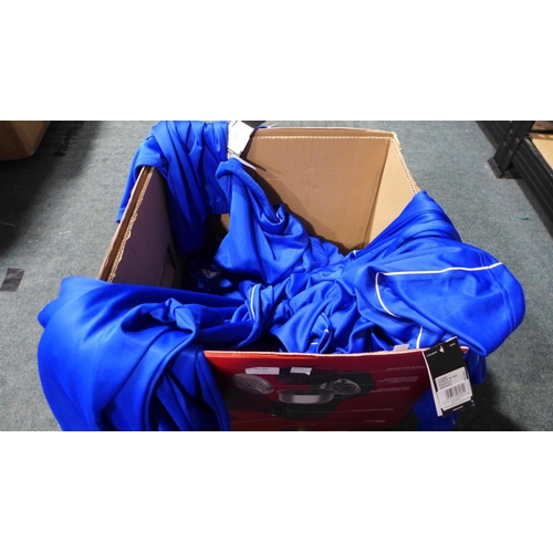 3130 - Quantity of Men's Blue Adidas 1/4 zip training tops - Mainly size: XXL *This lot is subject to VAT