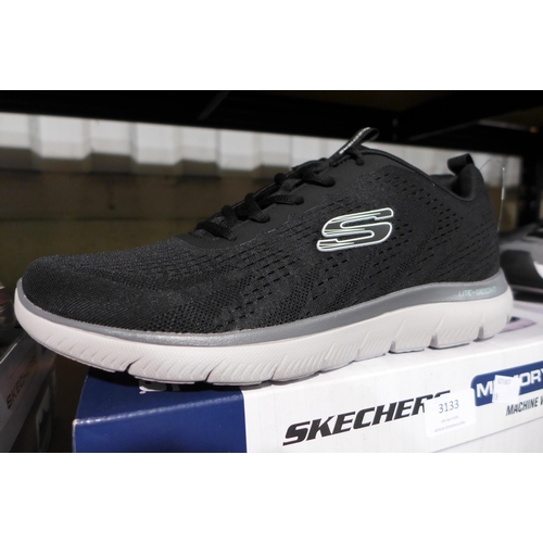 3133 - Pair of Men's Black Skechers - UK size: 11 *This lot is subject to VAT