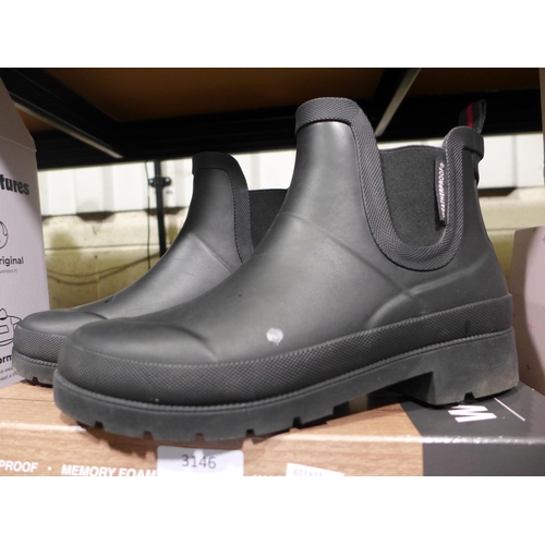 3146 - Pair of Ladies Black Weatherproof Ankle Boots - Size: UK 4 *This lot is subject to VAT