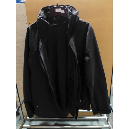 3165 - Men's Black 2-in-1 Berghaus Coat with Fleece - Size: XL *This lot is subject to VAT