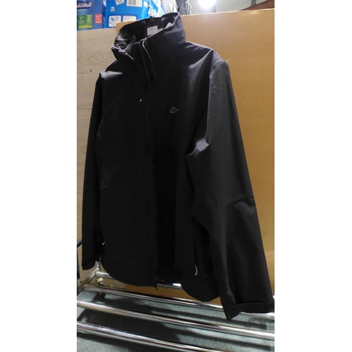 3165 - Men's Black 2-in-1 Berghaus Coat with Fleece - Size: XL *This lot is subject to VAT