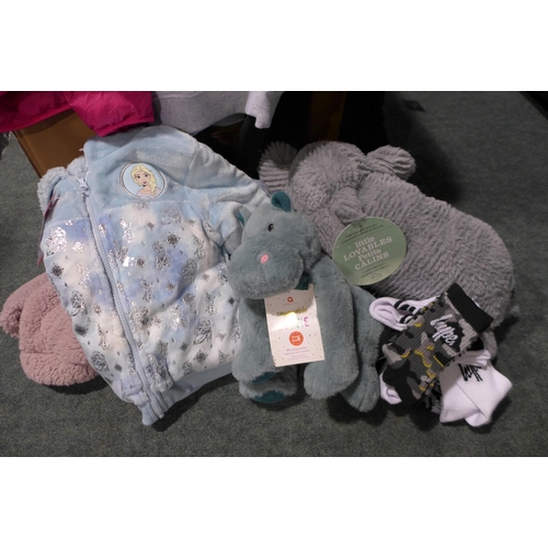 3178 - Large assortment of Kid's clothing - various sizes, styles, etc.  *This lot is subject to VAT