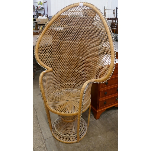 94 - An Italian wicker peacock chair