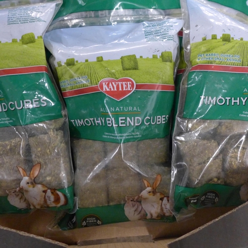 A quantity of Timothy blend cubes for rabbits and guinea pigs, 18 cubes ...