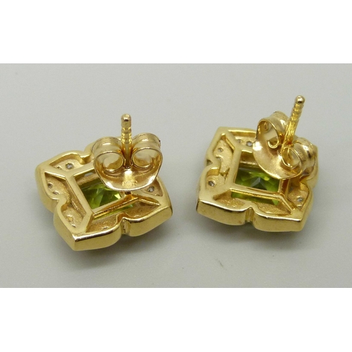 1071 - A pair of green stone earrings and one other pair of stone set earrings, stones chipped