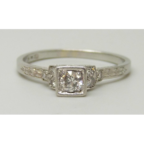 1078 - A platinum and diamond Art Deco ring, old cut diamond measuring approximately 3.5mm in diameter, 0.1... 