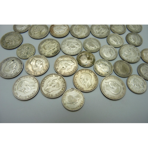 1089 - Coins; fifteen silver shillings 1928 to 1946, and fifteen silver sixpences, pre 1946, 124.9g