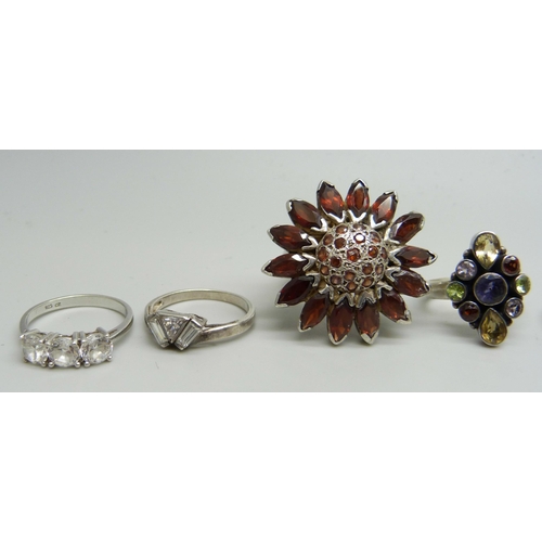 1099 - Five stone set silver rings