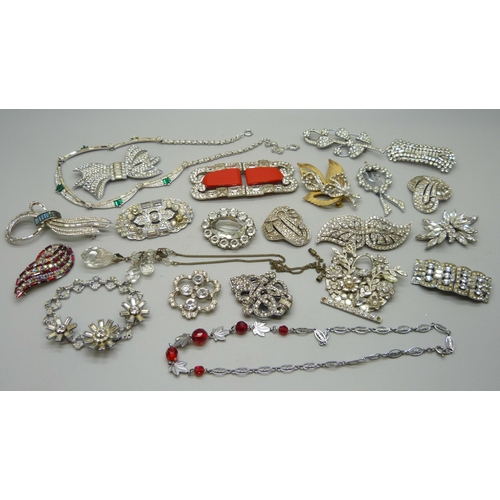 1173 - A collection of paste set jewellery