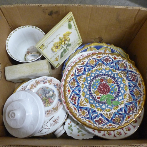 1188 - A box of mixed china, Royal Crown Derby, Brambly Hedge, mining plates, etc. **PLEASE NOTE THIS LOT I... 