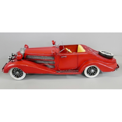 1208 - A tin-plate model roadster