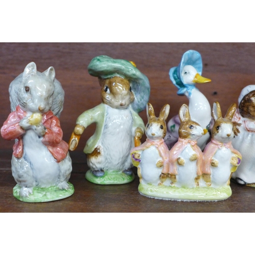 643 - Seven Beatrix Potter Peter Rabbit figures, Benjamin Bunny a/f