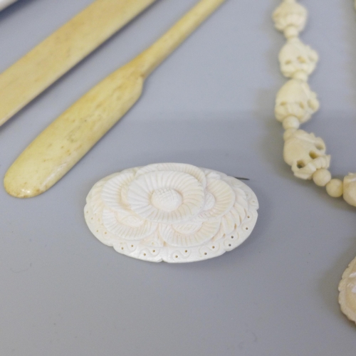 669 - A collection of bone and faux ivory jewellery