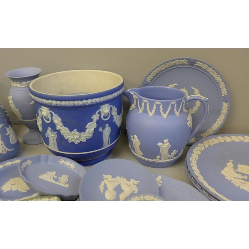 674 - A box of approximately 20 items of Wedgwood Jasperware including a jardiniere, jug, vases, lidded po... 