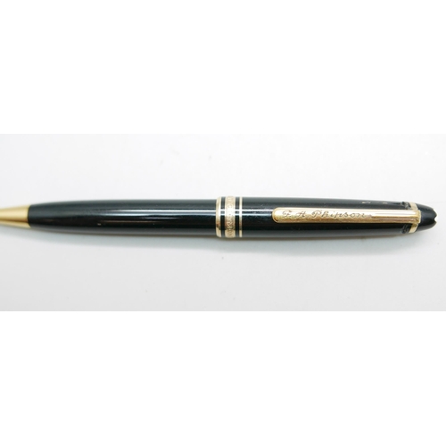 917 - A Mont Blanc Meisterstuck ballpoint pen, clip personalised, a/f