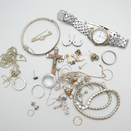 941 - A collection of silver and silver toned jewellery and a lady's Rotary wristwatch, (bangle a/f)